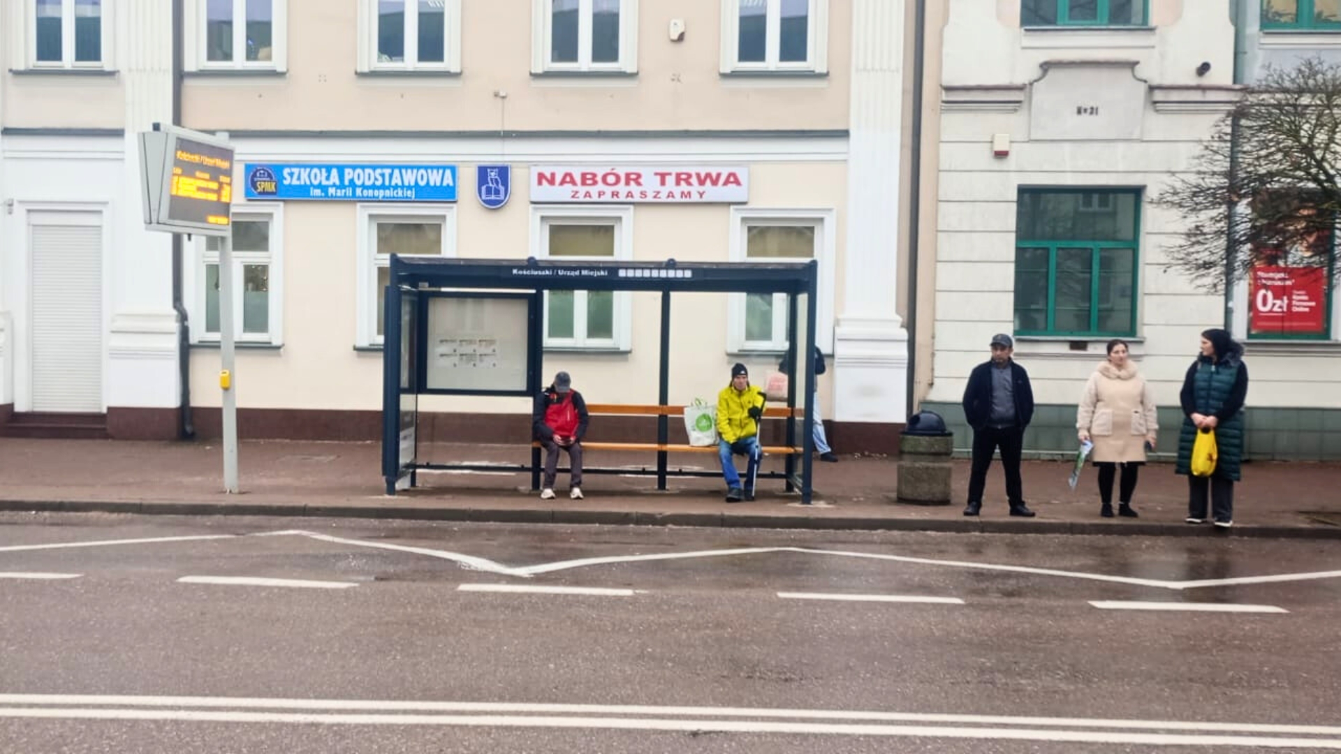 Zamontowano nowe Przystanki wzdluz ulicy T. Kosciuszki